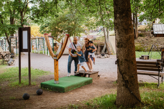 Children's attractions vyborg - slingshot